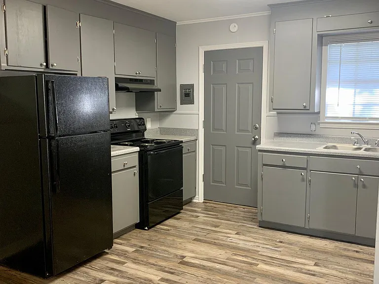 Redbud Village — Photo 14