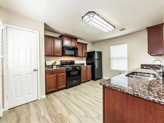3rd image of 9434 Emerald Green Dr