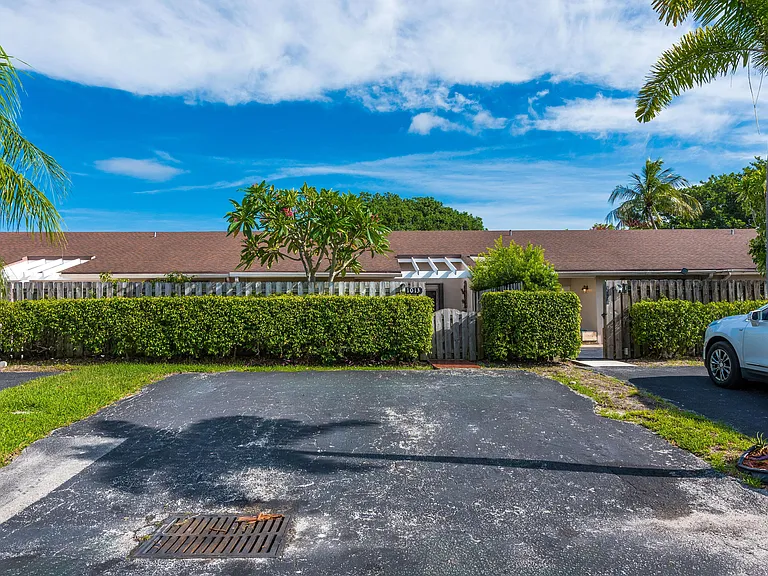 1013 NW 53rd St — Photo 10