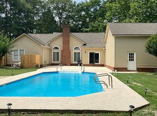 4900 Meadowood Cir, Hahira, GA 31632