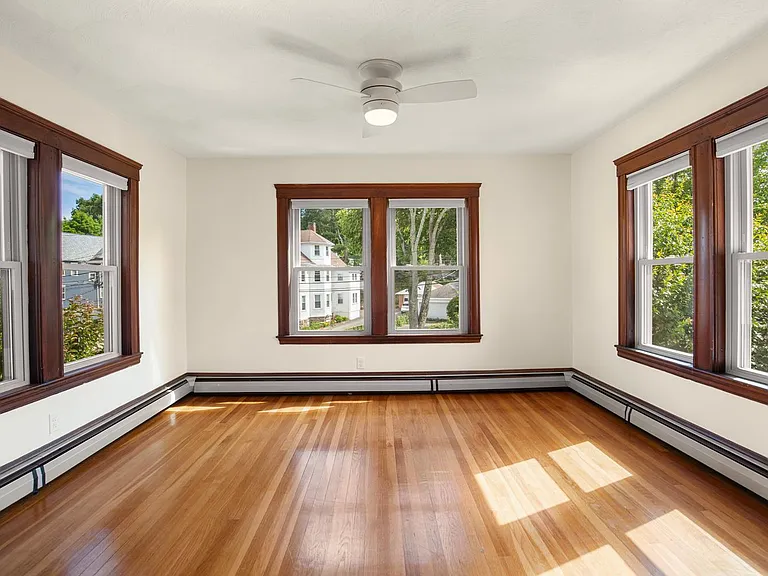 28 Churchill Ave #1 — Photo 8