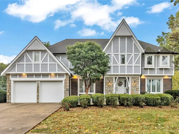 510 Opera House Ln, Odessa, MO 64076