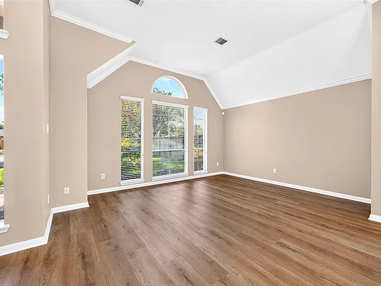 17414 Erin Way Ct — Photo 13
