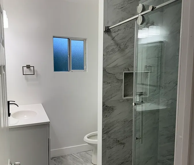 1003 N Clement St — Photo 4
