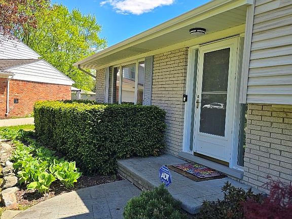 3rd image of 5523 Jerome Ln
