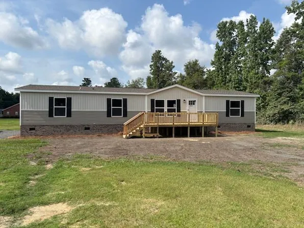 1151 Mandella Rd, Bonneau, SC 29431