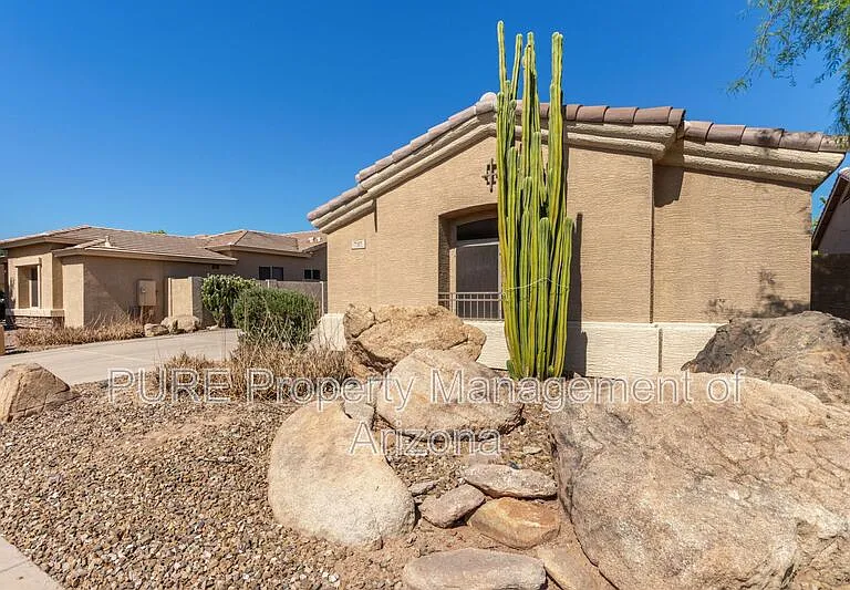 737 S Sycamore Pl — Photo 6