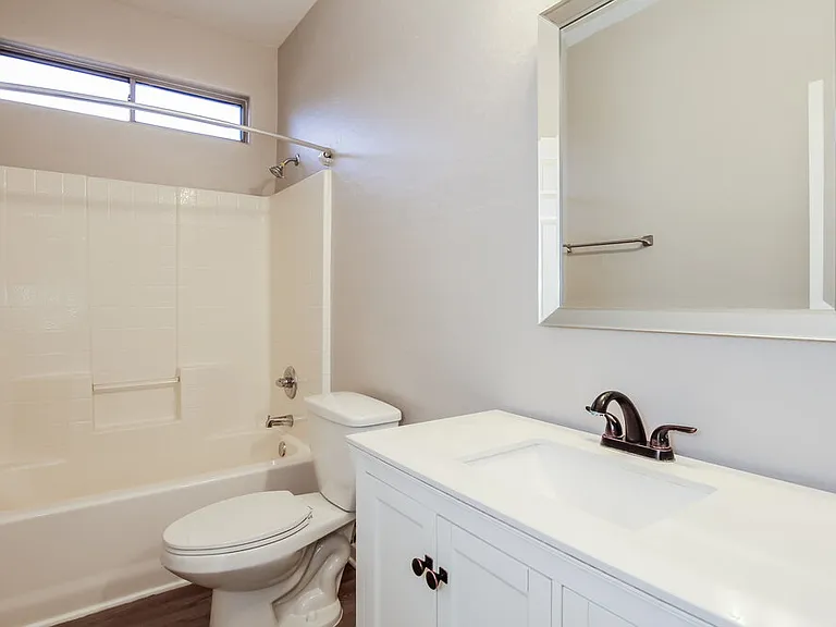 1990 E Browning Pl — Photo 14