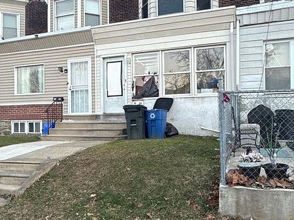 2nd image of 7024 Passyunk Ave