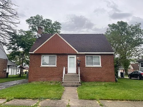 17713 Community St Photo 1