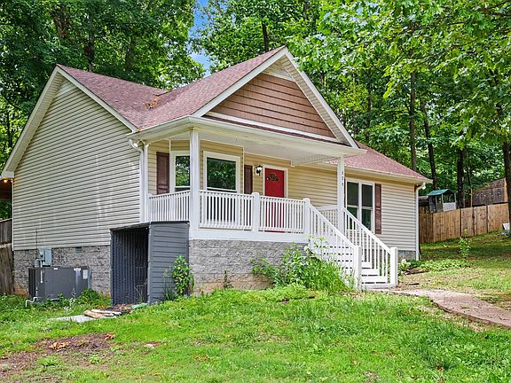 2nd image of 608 Evening Shade Dr S