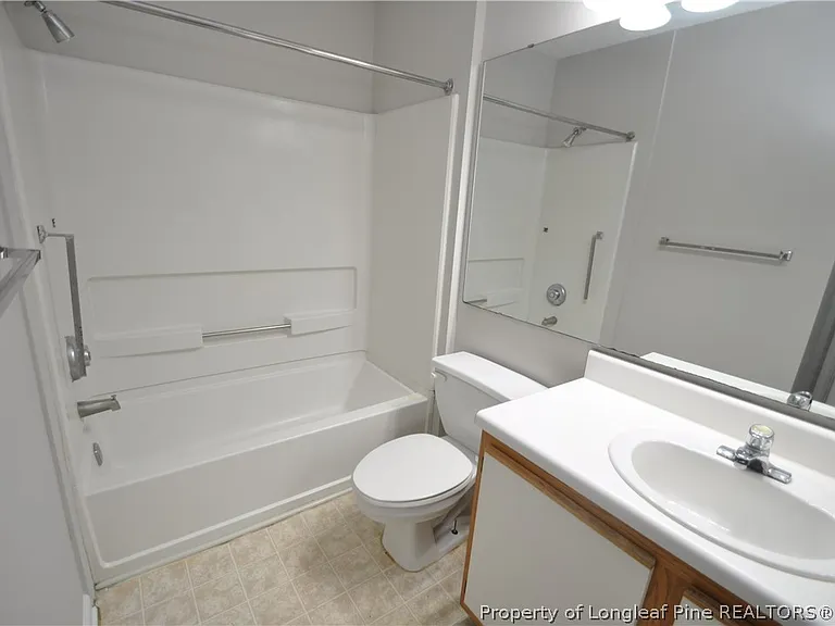 1500 Graduate Ln #304 — Photo 17