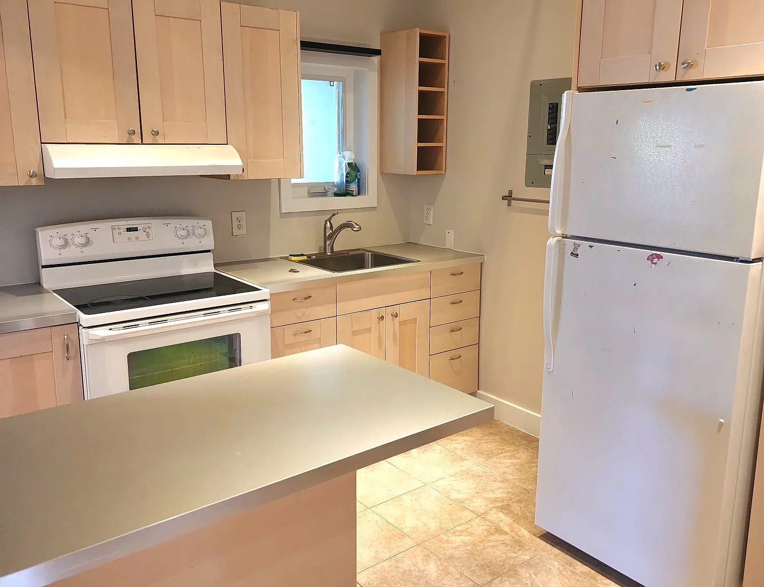 2 bed, $2,300 — Photo 3