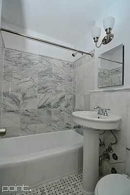 Rented by Point NYC | media 18