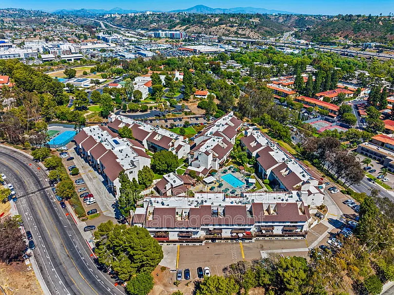 6111 Rancho Mission Rd — Photo 10