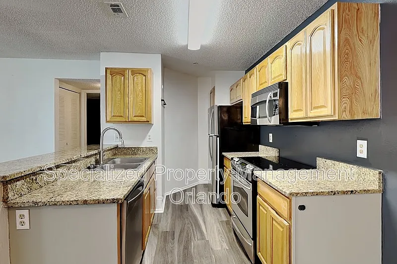 2 bed, 2.0 bath, 982 sqft, $1,499 — Photo 3