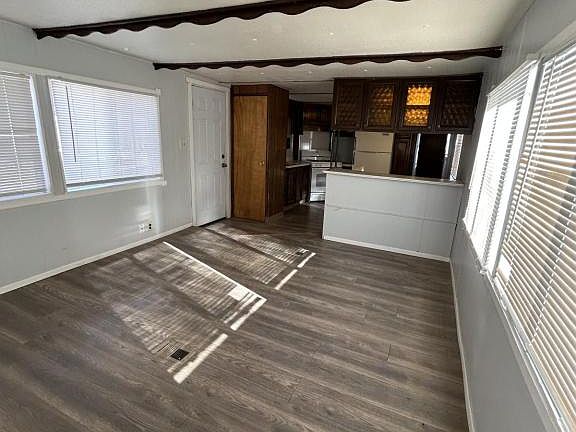 3rd image of 2190-3 Washington St