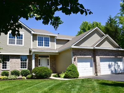 1645 Natures Way, Lindenhurst, IL, 60046