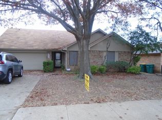 1204 Harvell Dr, Cedar Hill, TX 75104