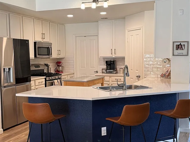 17800 Kilkenny Dr — Photo 5