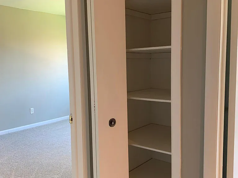 7010 Villa Dr #8 — Photo 15