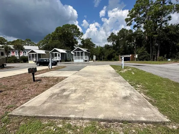 820 Haven Ct, Carrabelle, FL 32322