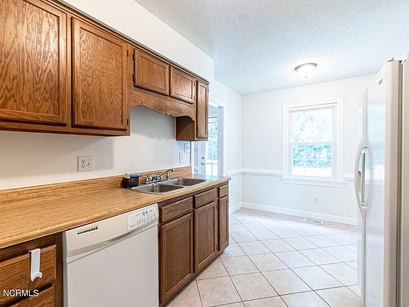 5th image of 110 Meadow Trl
