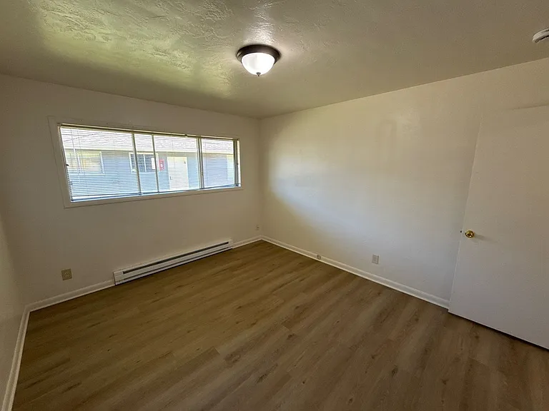 1835 Beach Ave NE #11 — Photo 10