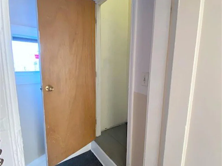 90 Kirkland St — Photo 11