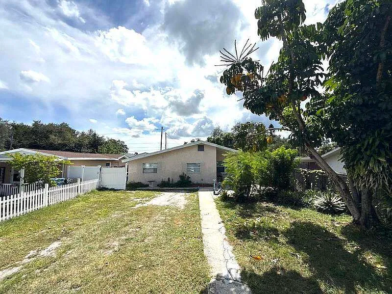 1 bed, 1.0 bath, 680 sqft, $1,195 — Photo 3
