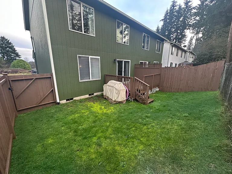 931 College Ln NE #A — Photo 24