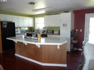 944 S Magnolia St, Cornelius, OR 97113