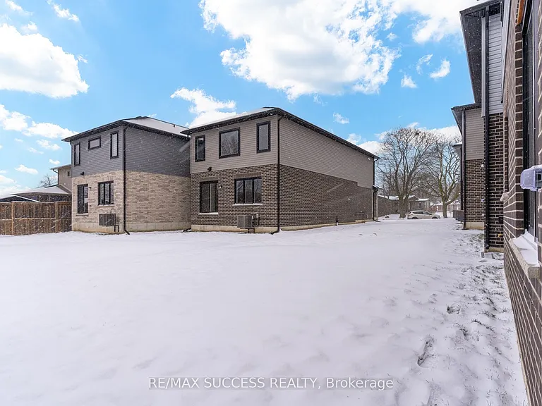 147 Siebert Ave — Photo 47