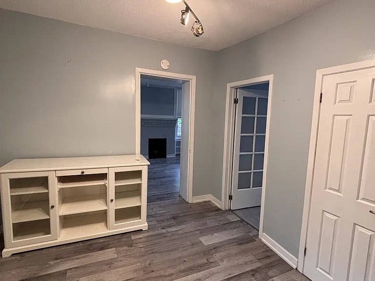 490 Gilmour St #2 — Photo 9