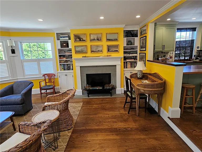 209 Coggeshall Ave — Photo 12