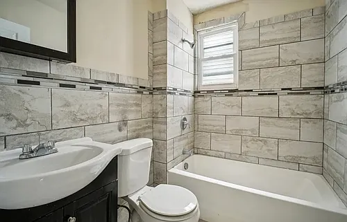 17 20th Ave Photo 1
