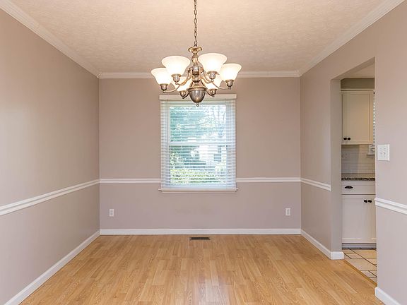 2nd image of 2265 Otter Ln