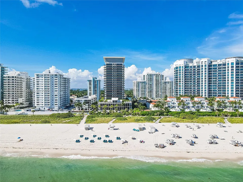 5875 Collins Ave #1714