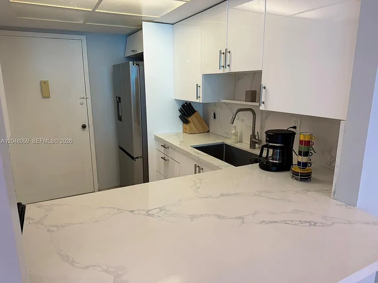 3140 S Ocean Dr #1003 — Photo 11