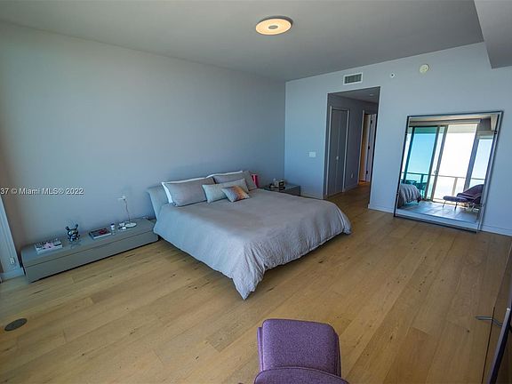 5th image of 360 Ocean Dr Unit 906S