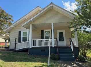12 Iselin St, Liberty, SC 29657