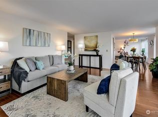 500 Elm Way APT 28, Edmonds, WA 98020