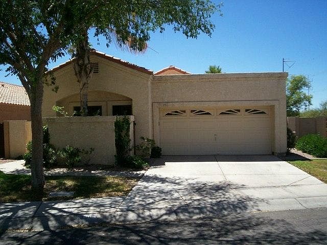 1st image of 338 N Cottonwood Dr