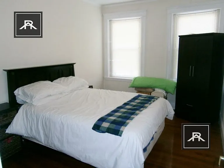 191 Winthrop Rd #4 — Photo 9