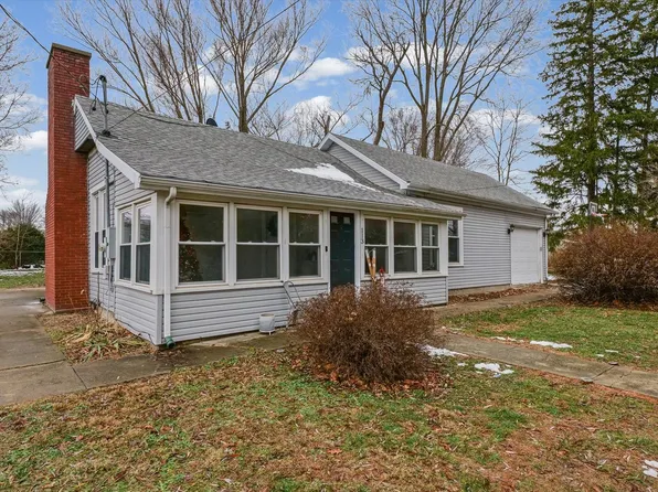 113 Witt Park Rd, Sidney, IL 61877