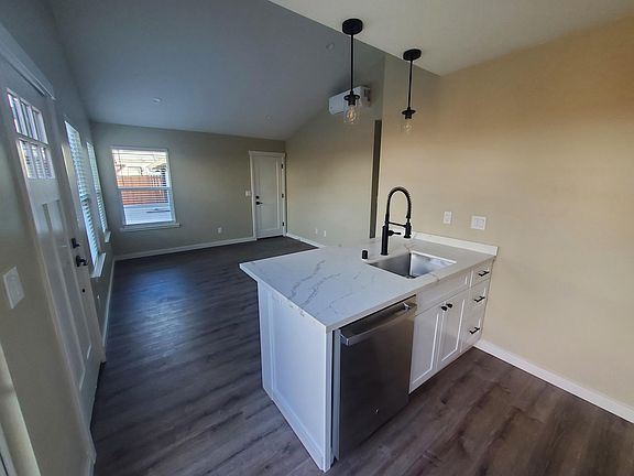 4th image of 5624 Elvas Ave #1