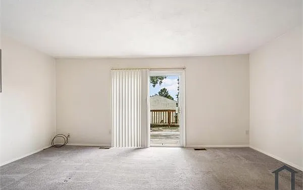 27 Bohn Ct — Photo 5