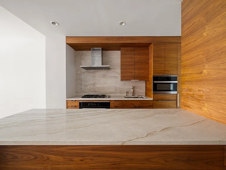 613 Baltic St #4B — Photo 12
