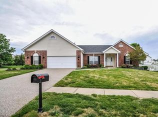 605 Raintree Xing, O'Fallon, MO 63366