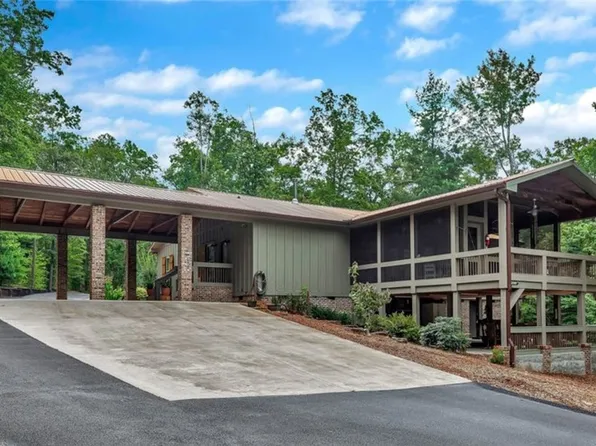 2820 Damascus Church Rd, Long Creek, SC 29658